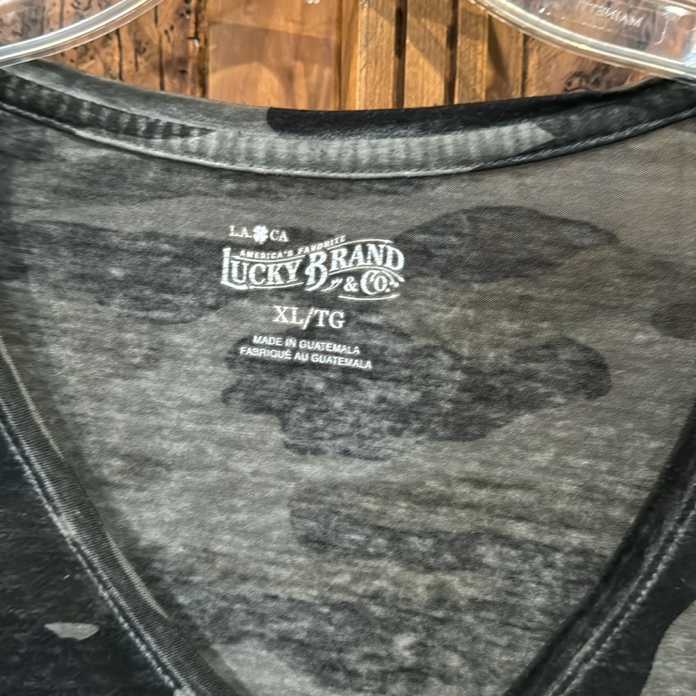 Lucky brand camo tee in green and gray - Picture 2 of 5